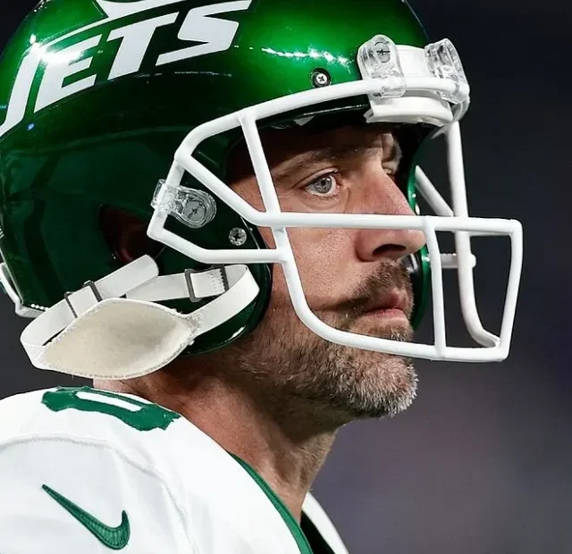 Aaron Rodgers proves an obvious point as Jets finally end undesired Patriots record (1)