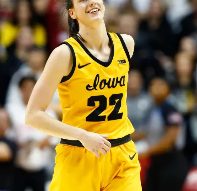 Caitlin Clark makes WNBA history in the rookie season finale (1)