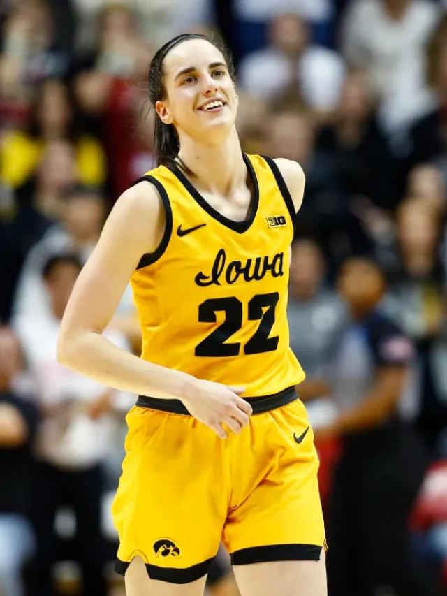 Caitlin Clark makes WNBA history in the rookie season finale.